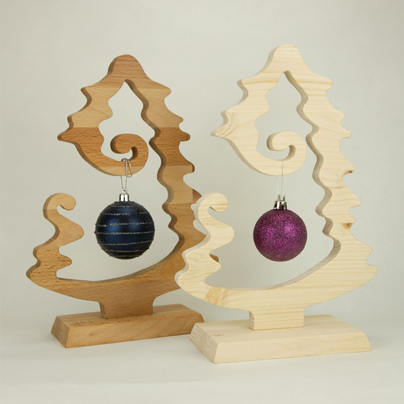 Bild von Weihnachtsbaum mit Kugel